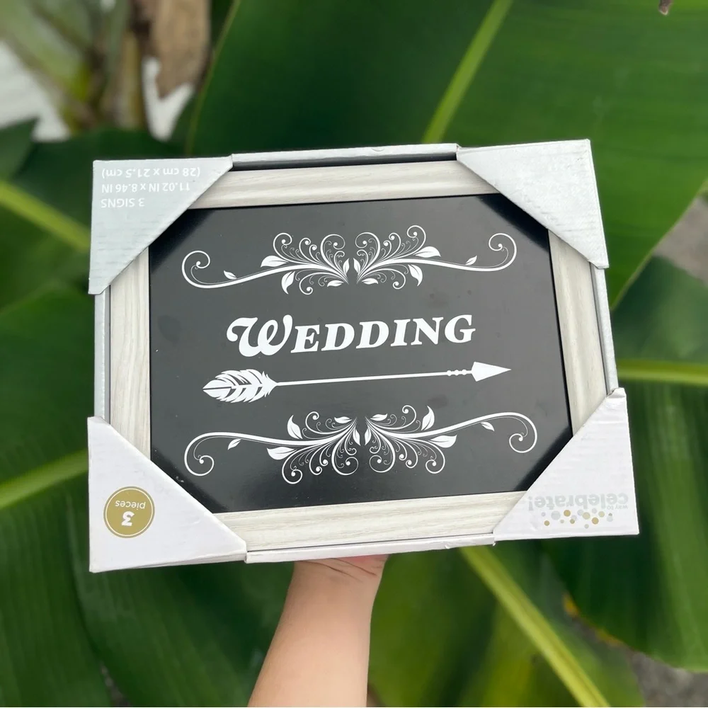 BNIB Hosley 3 Pack of Farmhouse White Wedding Signage 11.5 Inch Long